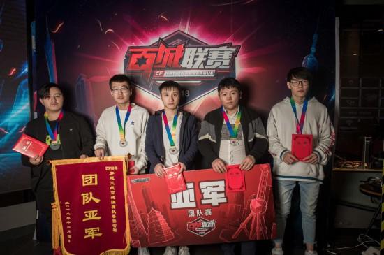 什么是“死钱”？如何有效收割底池里的盲注。（死钱是什么？高效抢下底池盲注的方法）