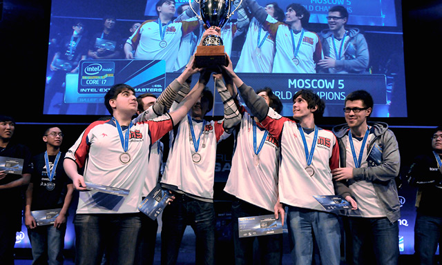 Wako 的三分球不足以赢得比赛。 Flandre ，战争之神，Gwen，在团战中无敌。AL1-0UP