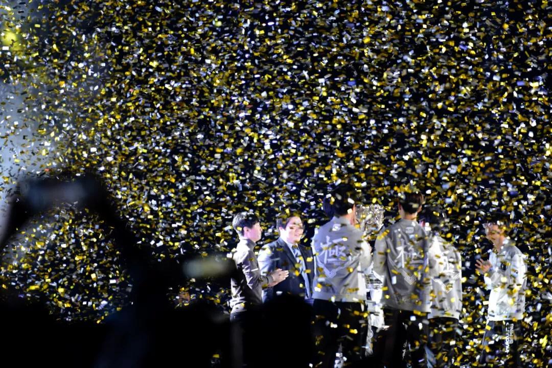 揭秘“叠码仔”行业的兴衰：博彩中介在规则变动下的现状。（透视“叠码仔”的沉浮：规则变革下的博彩中介现状）